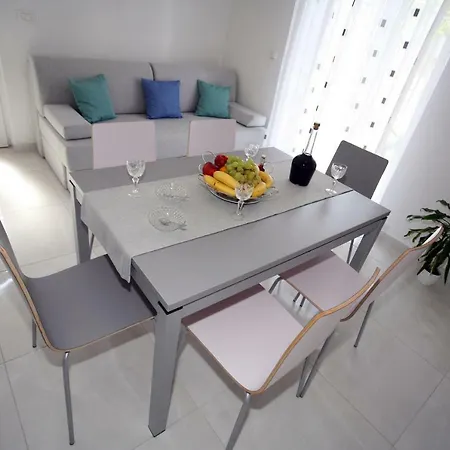 Апартаменты Fantasy Трогир